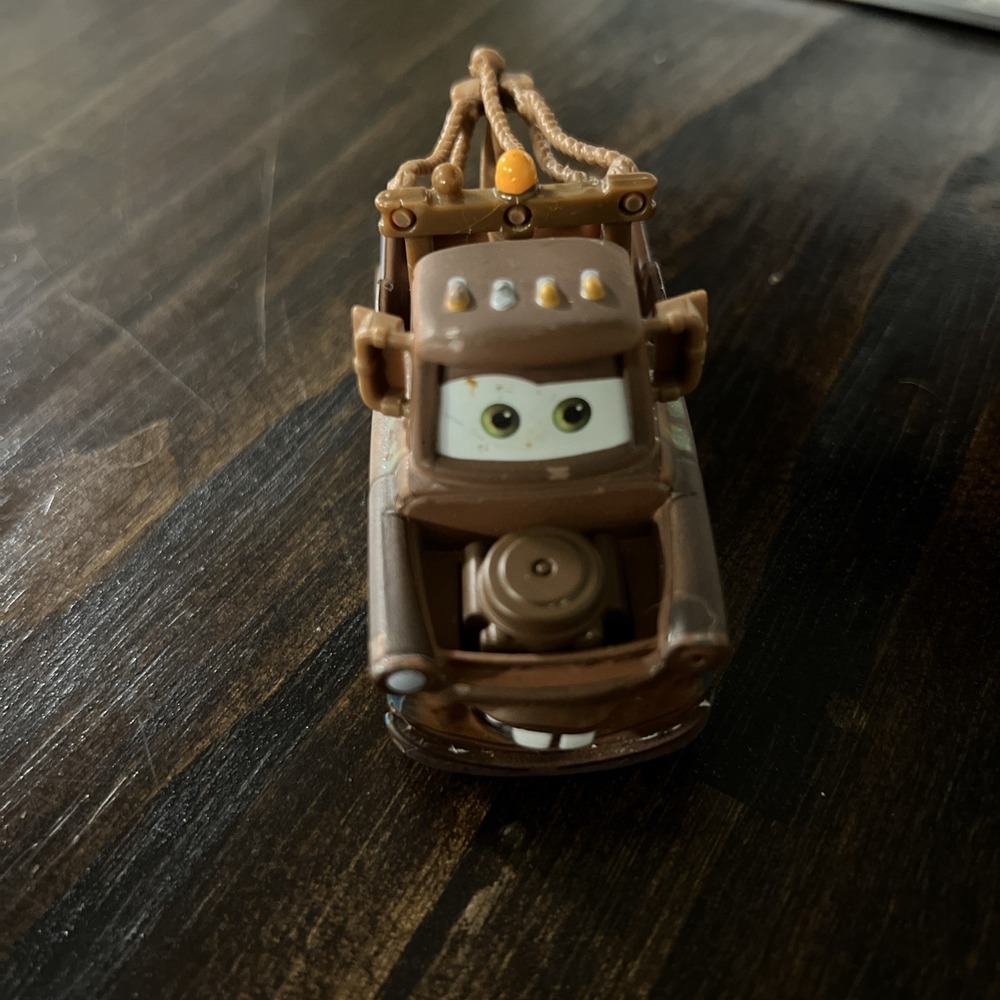 MATER RADIATOR SPRING CLASSIC DISNEY PIXAR CARS DIECAST "RARE" - Picture 2 of 5